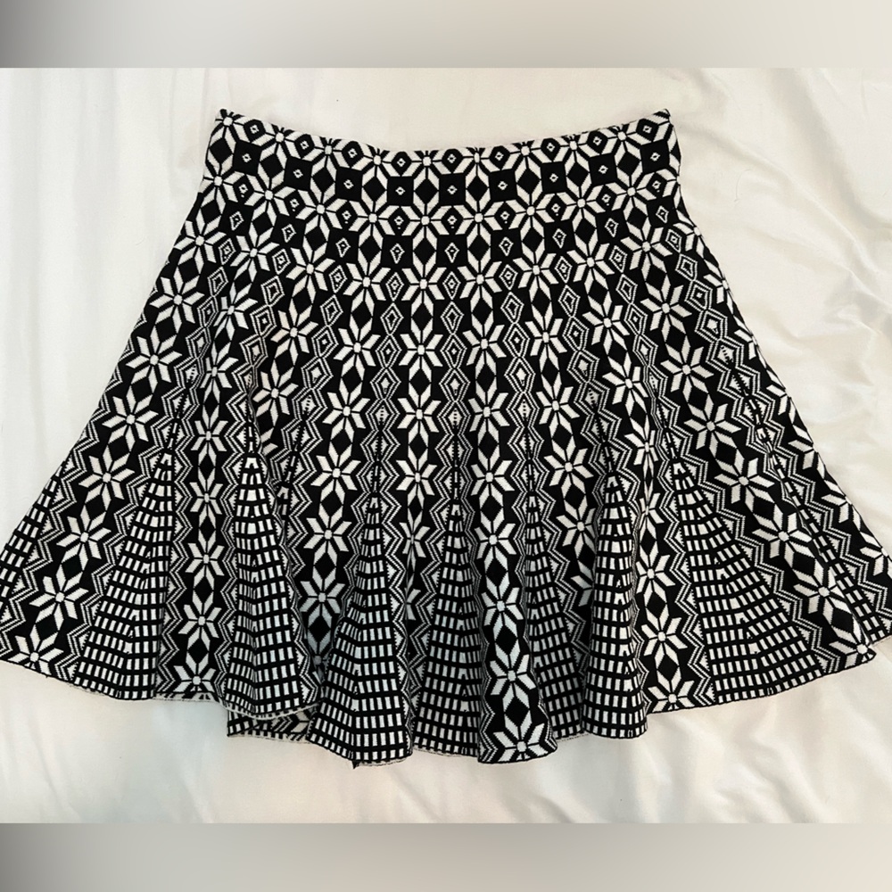 Black and White Patterned Women's Skirt